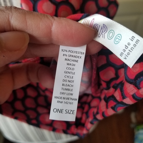 3/$25 LuLaRoe Leggings Scallop Design OS - Picture 3 of 4